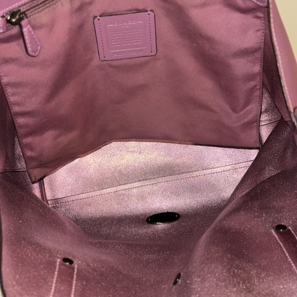 Coach Market Pink Glitter Turnlock Tote Bag - Picture 13 of 16